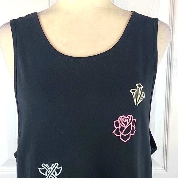 Pacsun Embroidered Tank Top - Picture 2 of 9